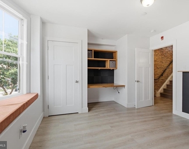 651 N 33rd Street - Photo Thumbnail 8