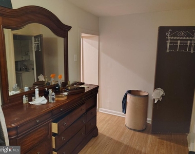 5226 Wakefield Street - Photo Thumbnail 4