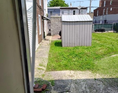 5226 Wakefield Street - Photo Thumbnail 8