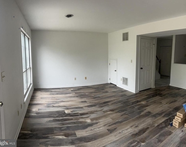 975 Byers Avenue - Photo Thumbnail 3