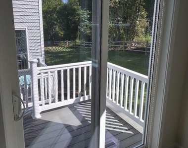 242 Talucci Drive - Photo Thumbnail 4
