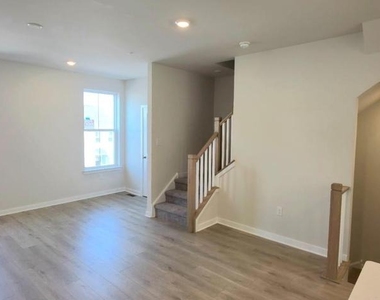 242 Talucci Drive - Photo Thumbnail 9