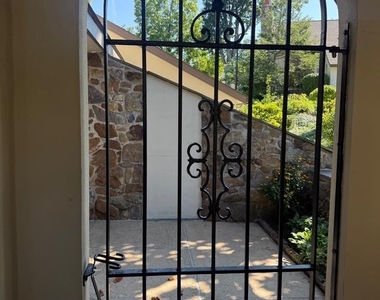 14 Oak Knoll Drive - Photo Thumbnail 2