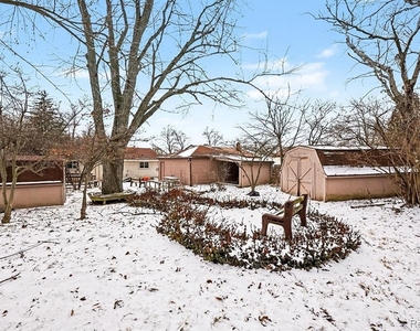 672 Linda Vista Drive - Photo Thumbnail 4