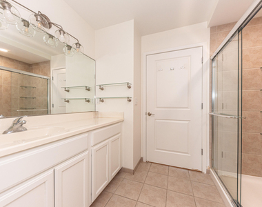 111 N Ashley Street - Photo Thumbnail 12