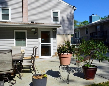 3131 Clive Avenue - Photo Thumbnail 8