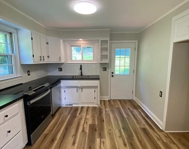 2341 Highland Street - Photo Thumbnail 6