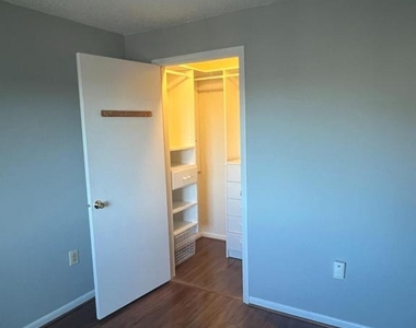 1315 Ravens Crest Drive - Photo Thumbnail 16