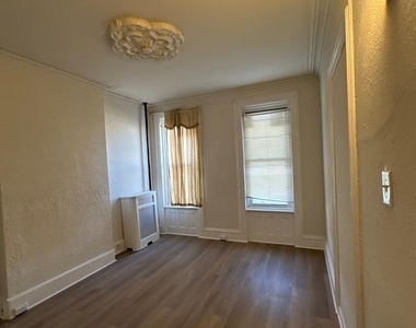 119 Tyler Street - Photo Thumbnail 13