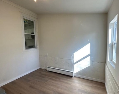 119 Tyler Street - Photo Thumbnail 1