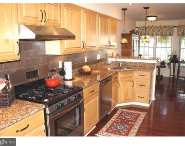 25 Benjamin Rush Lane - Photo Thumbnail 3