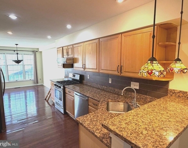 25 Benjamin Rush Lane - Photo Thumbnail 16