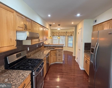 25 Benjamin Rush Lane - Photo Thumbnail 14