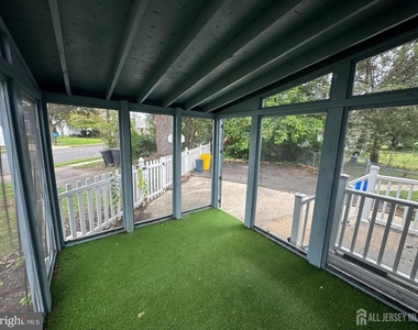 51 Kenwood Terrace - Photo Thumbnail 22