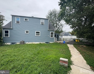 51 Kenwood Terrace - Photo Thumbnail 20