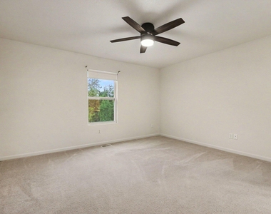 352 Laurel Wood Street - Photo Thumbnail 6