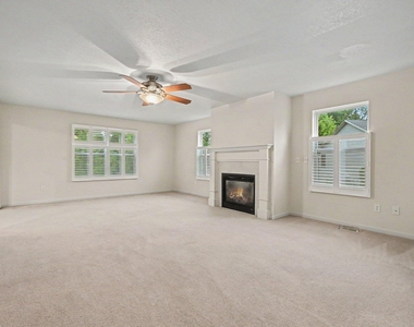 352 Laurel Wood Street - Photo Thumbnail 2