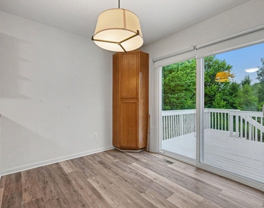 352 Laurel Wood Street - Photo Thumbnail 13