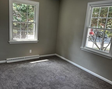 51 Wallace Road - Photo Thumbnail 7