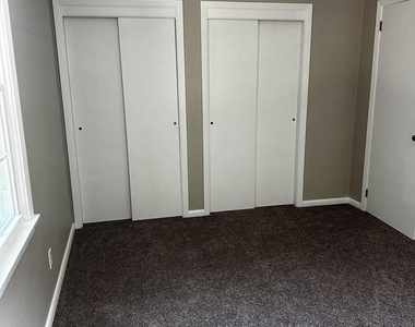 51 Wallace Road - Photo Thumbnail 5