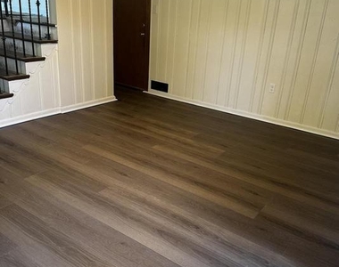 51 Wallace Road - Photo Thumbnail 3