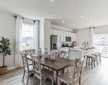 243 Macoun Way - Photo Thumbnail 15