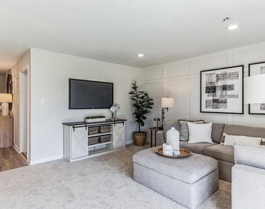 243 Macoun Way - Photo Thumbnail 7