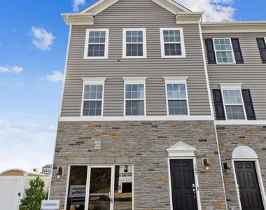 243 Macoun Way - Photo Thumbnail 5