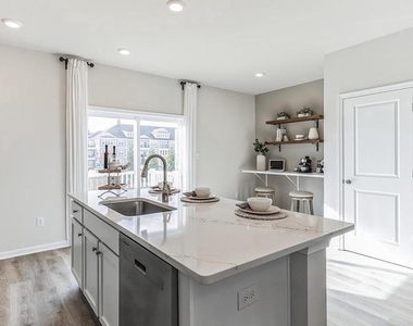 243 Macoun Way - Photo Thumbnail 9