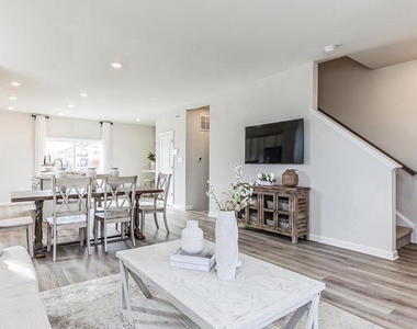 243 Macoun Way - Photo Thumbnail 19