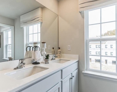 243 Macoun Way - Photo Thumbnail 22