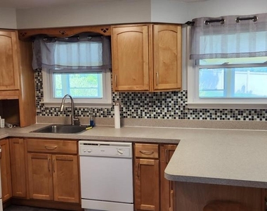 301 Overbrook Avenue - Photo Thumbnail 8