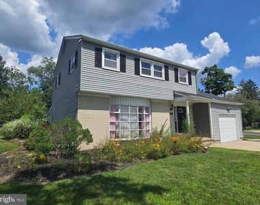 301 Overbrook Avenue - Photo Thumbnail 1