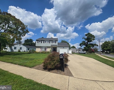 301 Overbrook Avenue - Photo Thumbnail 3