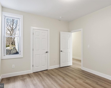 607 Station Avenue - Photo Thumbnail 6