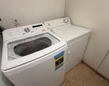 38 Chiswick Drive - Photo Thumbnail 7