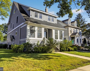 21 E Redman Avenue - Photo Thumbnail 3