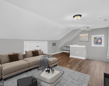 21 E Redman Avenue - Photo Thumbnail 56