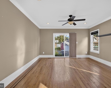 21 E Redman Avenue - Photo Thumbnail 30