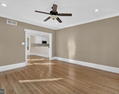 21 E Redman Avenue - Photo Thumbnail 33