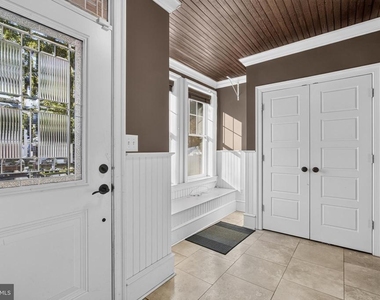 21 E Redman Avenue - Photo Thumbnail 7