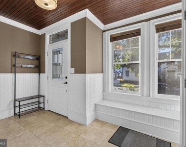 21 E Redman Avenue - Photo Thumbnail 6