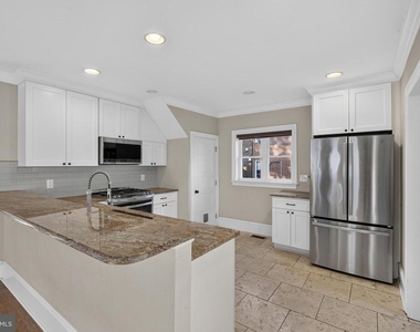 21 E Redman Avenue - Photo Thumbnail 25