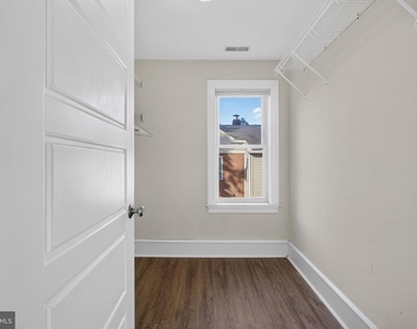 21 E Redman Avenue - Photo Thumbnail 37