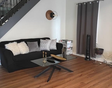 380 Garden Avenue - Photo Thumbnail 4