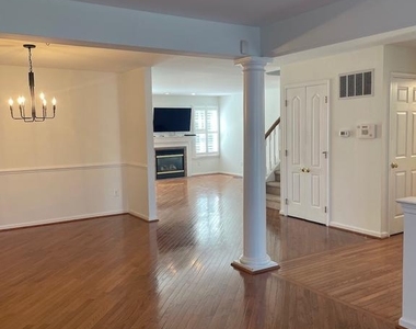 37 Palmer Drive - Photo Thumbnail 2