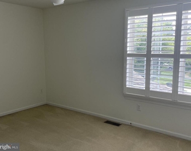 37 Palmer Drive - Photo Thumbnail 10