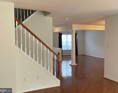 37 Palmer Drive - Photo Thumbnail 4