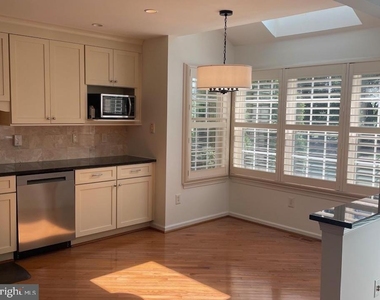 37 Palmer Drive - Photo Thumbnail 7