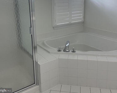 37 Palmer Drive - Photo Thumbnail 18